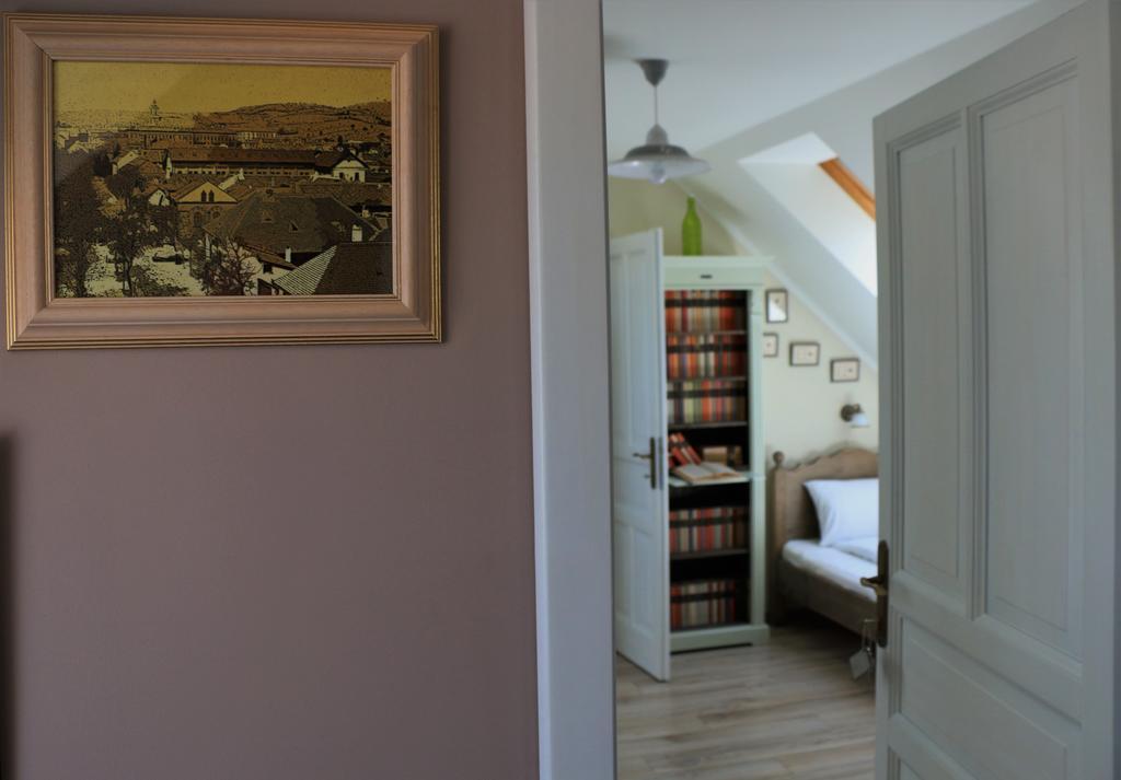 Bed and breakfast Fogado A Patkolokovacshoz Vendeghaz Szekszárd Extérieur photo