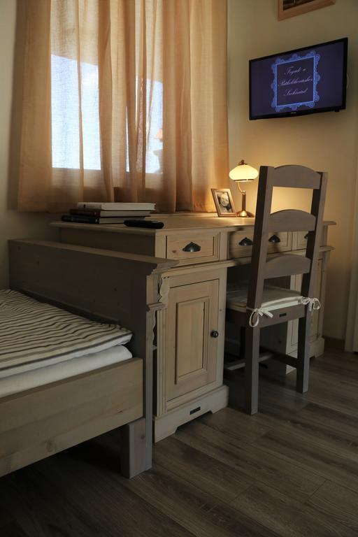 Bed and breakfast Fogado A Patkolokovacshoz Vendeghaz Szekszárd Extérieur photo